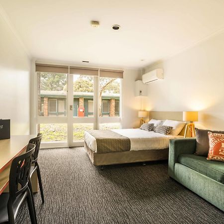 Burvale Hotel Nunawading Buitenkant foto