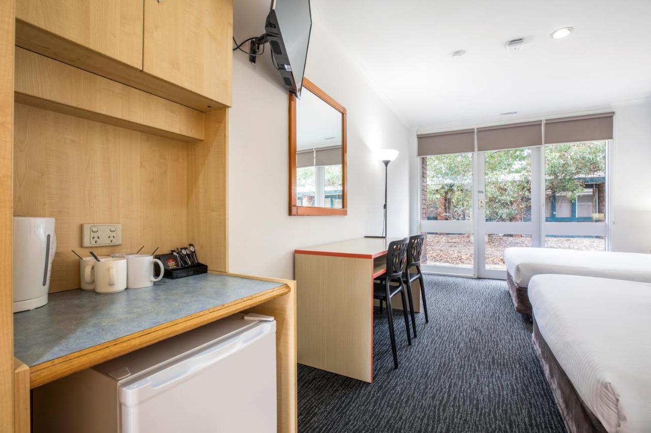 Burvale Hotel Nunawading Buitenkant foto