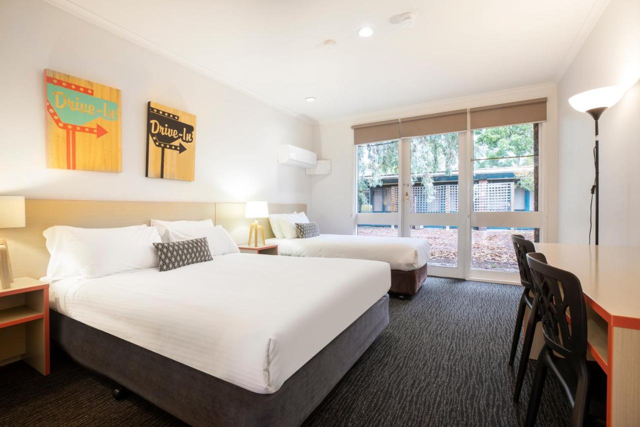 Burvale Hotel Nunawading Buitenkant foto
