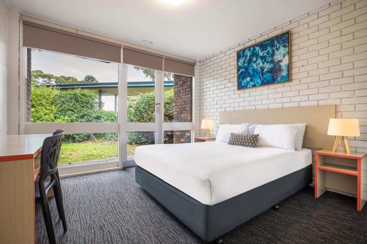 Burvale Hotel Nunawading Buitenkant foto