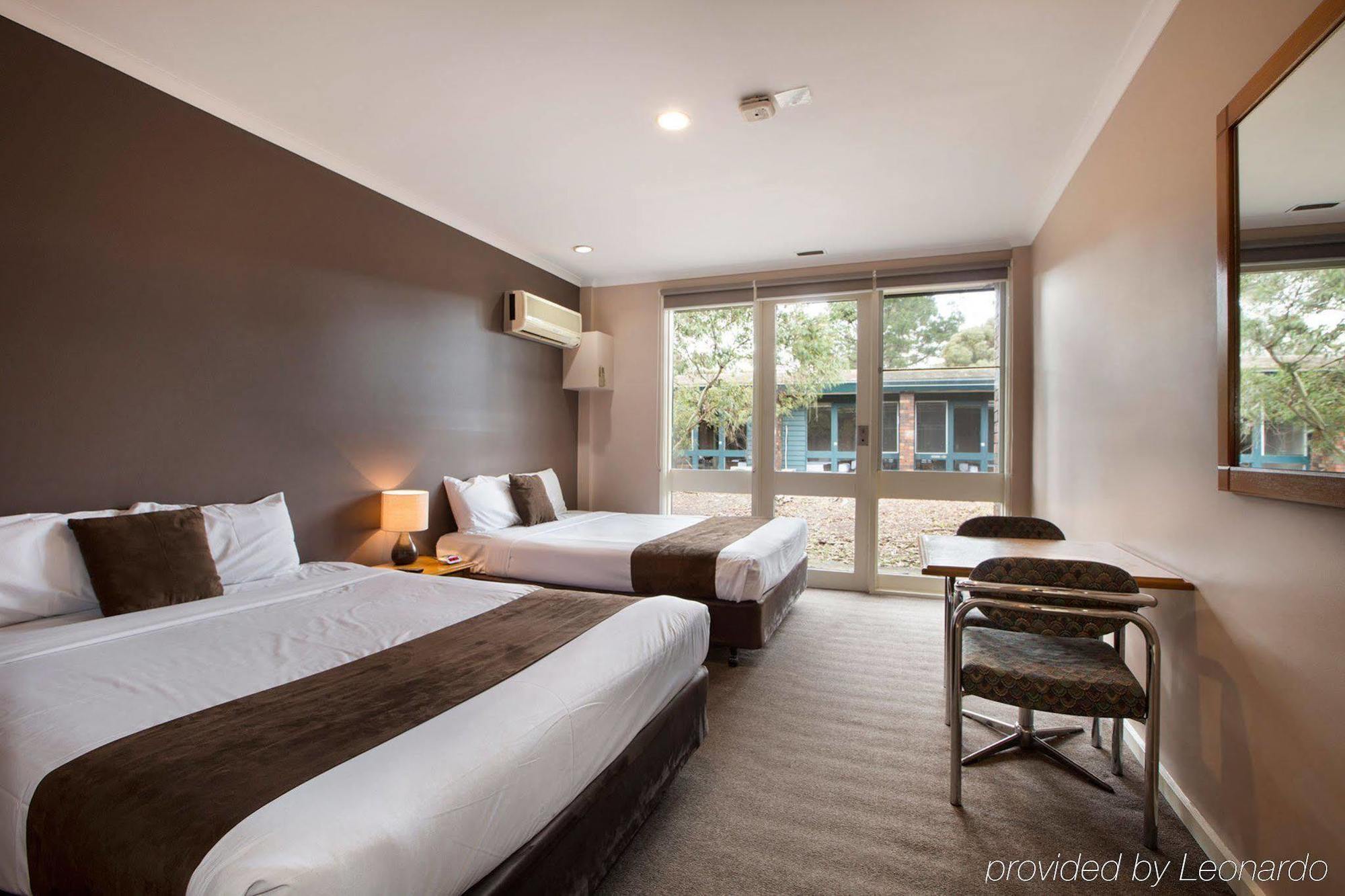 Burvale Hotel Nunawading Buitenkant foto
