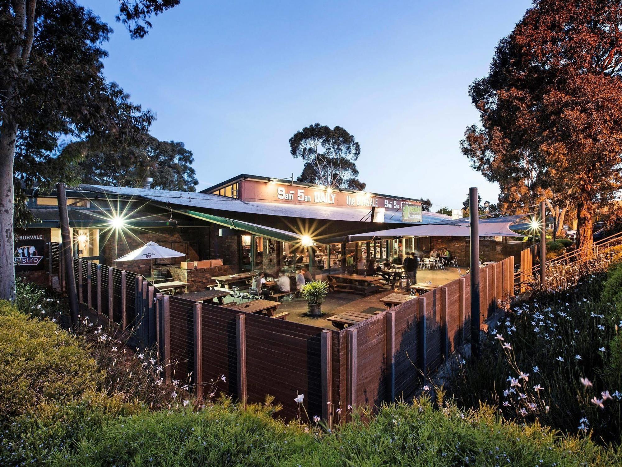 Burvale Hotel Nunawading Buitenkant foto